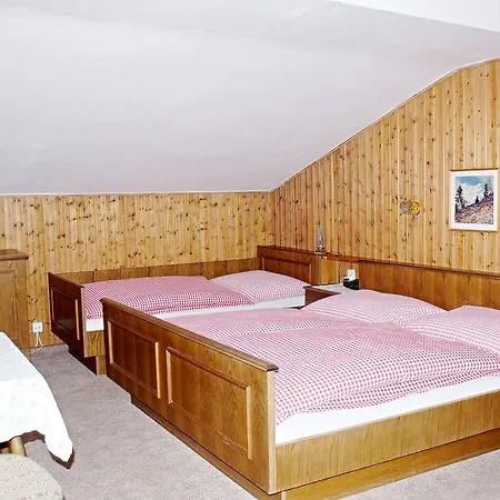 Alpentraum Casa de hóspedes 3*